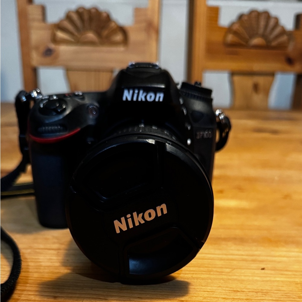 Nikon 7100. 2 lenses , two batteries, charger and bag
